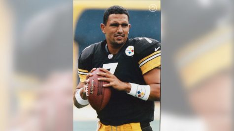 Former University of Pittsburgh quarterback and Pittsburgh Steeler Pete Gonzalez is now one of the coaches for the Central Catholic Football Team.