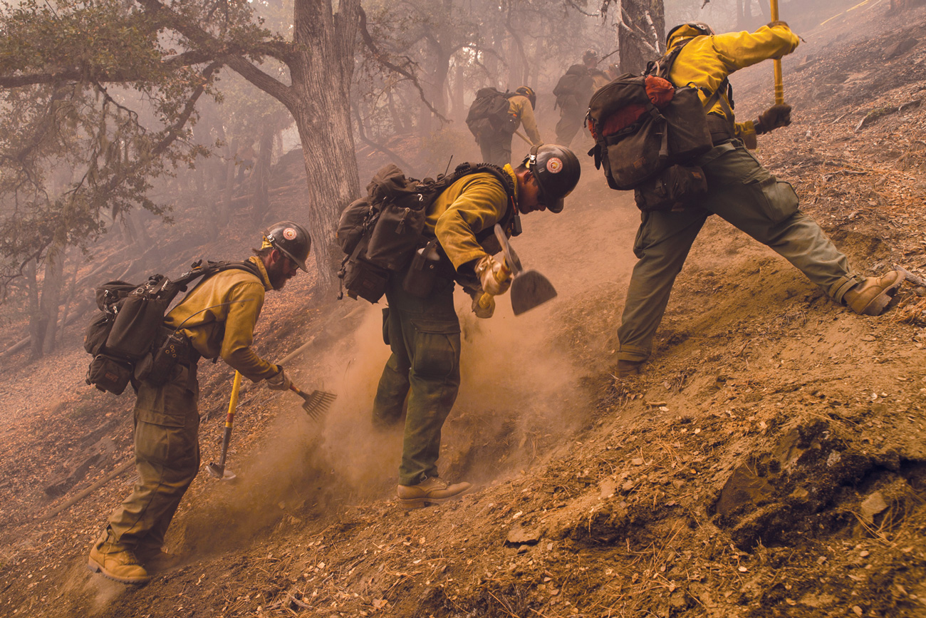 hotshots-and-helitacks-what-you-need-to-know-about-fighting-wildfires